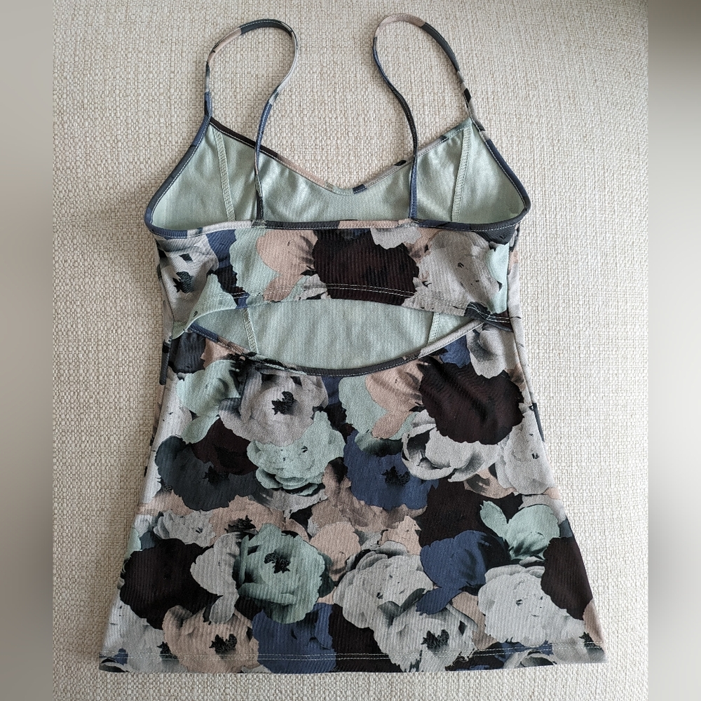 Live The Process Active Tank - Picture 2 of 6
